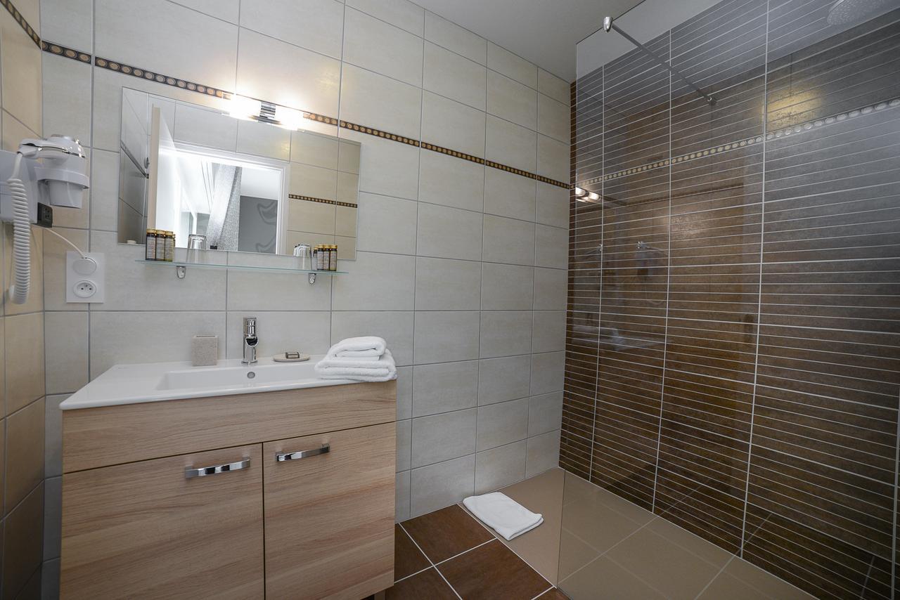 Novalaise Plage Luaran gambar
