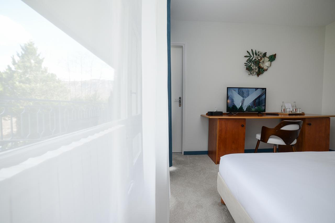 Novalaise Plage Luaran gambar