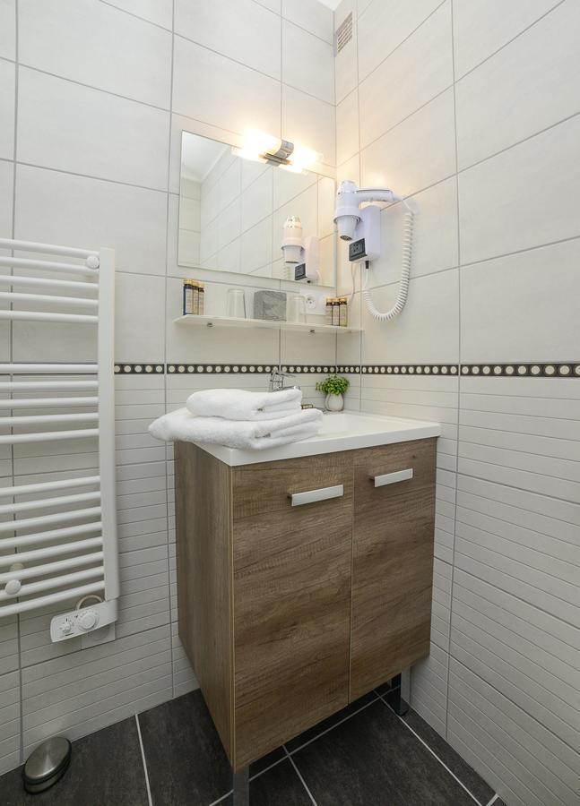 Novalaise Plage Luaran gambar