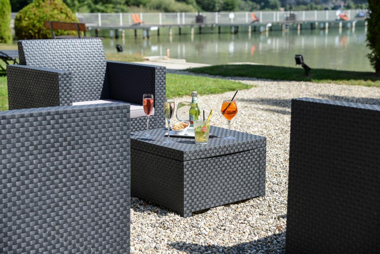 Novalaise Plage Luaran gambar